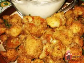 Цвітна капуста в паніровці із часниковим соусом