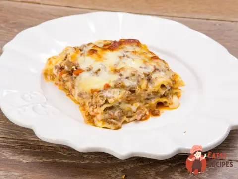 Лазання з соусом бешамель
