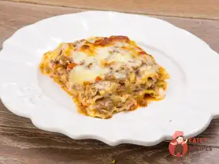 Лазання з соусом бешамель
