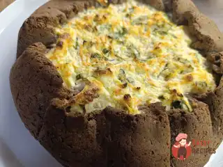 Галета на житньому борошні з сиром, шпинатом і морквою