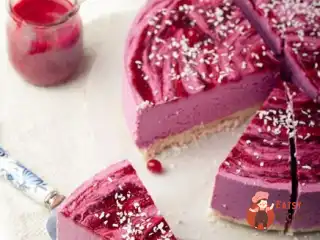 Вегетаріанський брусничний торт без випічки