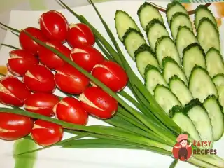 Салат з шампіньйонами та фруктами