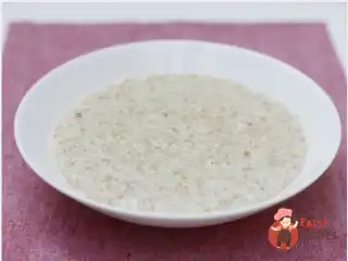 Вівсяна каша з яблуками