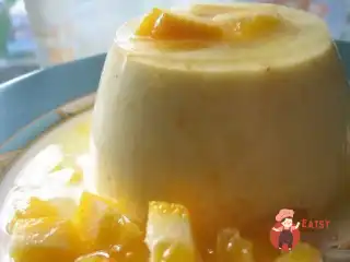 Панна-котта з апельсиновим соусом