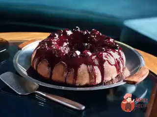 Шоколадно-вишневий пиріг-чизкейк