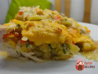 Курячі кишеньки з начинкою з овочів та сиру