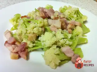 Цвітна капуста з беконом