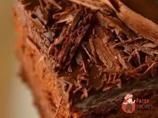 Вологий шоколадний пиріг без яєць