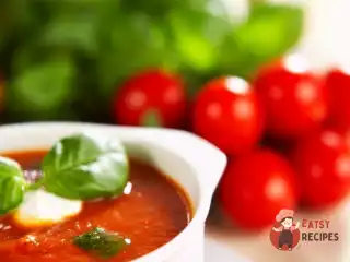 Гаспачо із сирними кульками