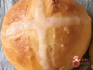 Банс - великодні булочки