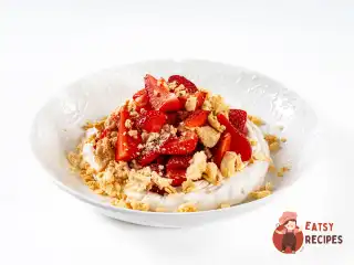 Полуниця з вершками