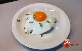 Біфштекс з яйцем