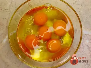 Крок 6: Яєчня з помідорами