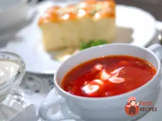 Борщ на яловичому бульйоні