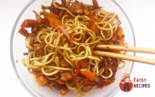 Локшина Удон З Куркою Та Овочами