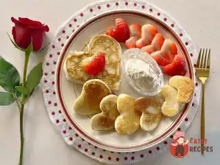 Млинці для коханої — рецепт до Дня святого Валентина