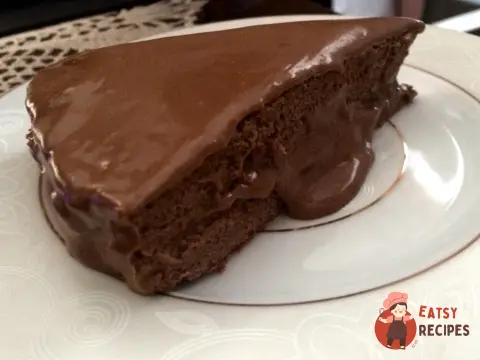 Шоколадний торт з какао
