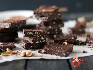 Сироїдський брауні зі шматочками какао-бобів