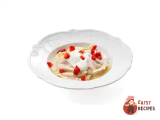 Вареники з полуницею та сиром