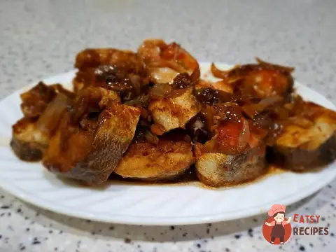 Хек без борошна на сковороді