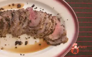 Яловича Вирізка З Хрусткою Скоринкою Та Соусом Із Хрону