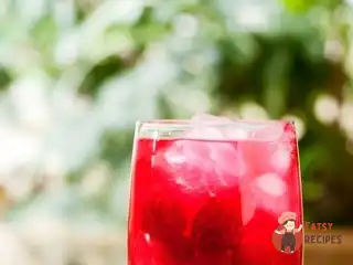 Освіжаюча малинова содова