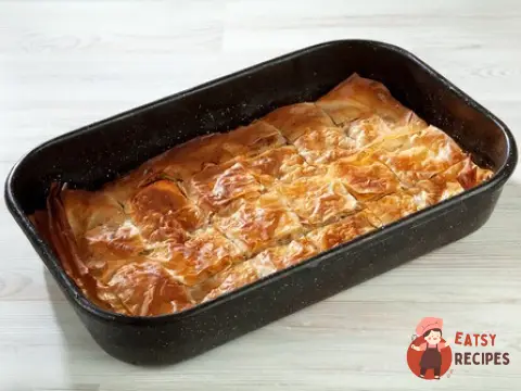 Грецький пиріг з гарбузом, фетою та шавлією (Kolokithopita)