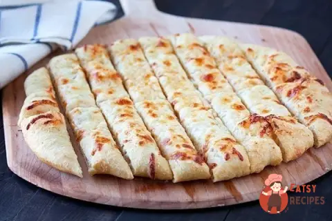 Сирно-часникові пивні палички