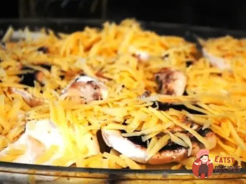 Запіканка з картоплею, цукіні та грибами
