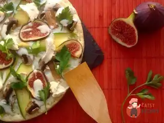 Піца з інжиром і цукіні