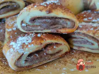 Слойки з шоколадним кремом