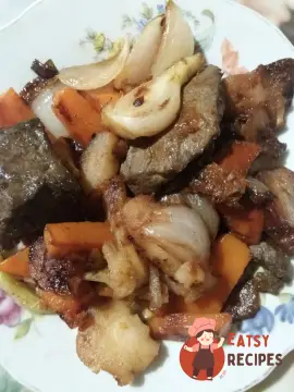 Яловича печінка з яблуками та гарбузом