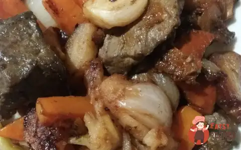 Яловича печінка з яблуками та гарбузом