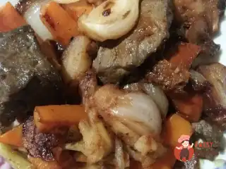 Яловича печінка з яблуками та гарбузом