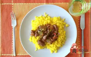 Свинина В Кисло-Солодкому Соусі З Ананасами Та Рисом