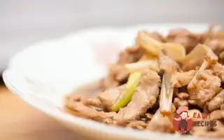 Смажена Свинина З Пореєм (Cong Bao Rou Si)