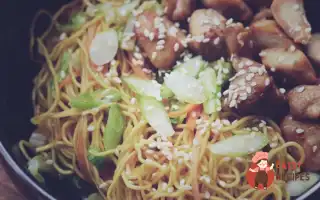 Яєчна Локшина З Куркою Та Солодким Перцем По-Азіатському