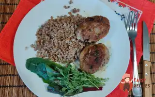 Курячі котлети з шампіньйонами та пореєм