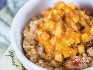 Боул з яблуком, бананом і кіноа