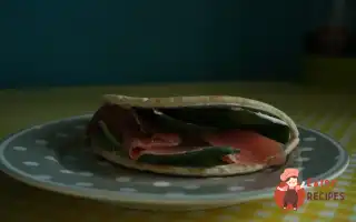 Cендвіч З Сьомгою Та Шпинатом