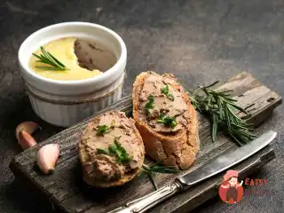 Ніжний паштет з печінки тріски по-мурманськи