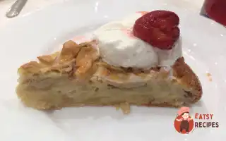 Шарлотка З Морозивом Та Полуницею