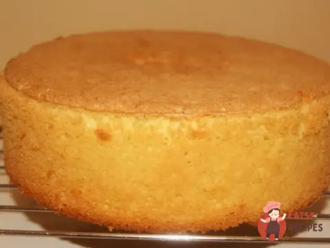 Простий бісквітний корж