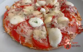 Піца з лаваша з помідором і моцарелою за 15 хвилин