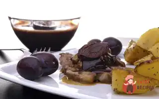 Свинина З Шоколадом, Чорносливом, Родзинками Та Корицею