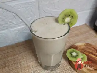 Смузі з ківі, грушею та вівсянкою