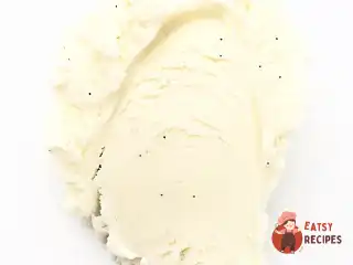 Вершкове морозиво з ваніллю, ромашкою та бадяном