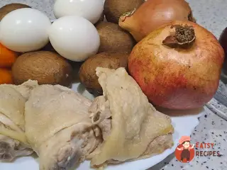 Крок 1: «‎Гранатовий браслет» з курячими стегнами та яйцем