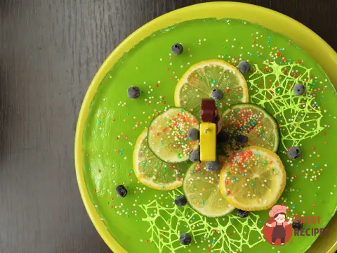 Торт желейний з печивом без випічки