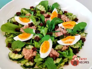 Овочевий салат із тунцем